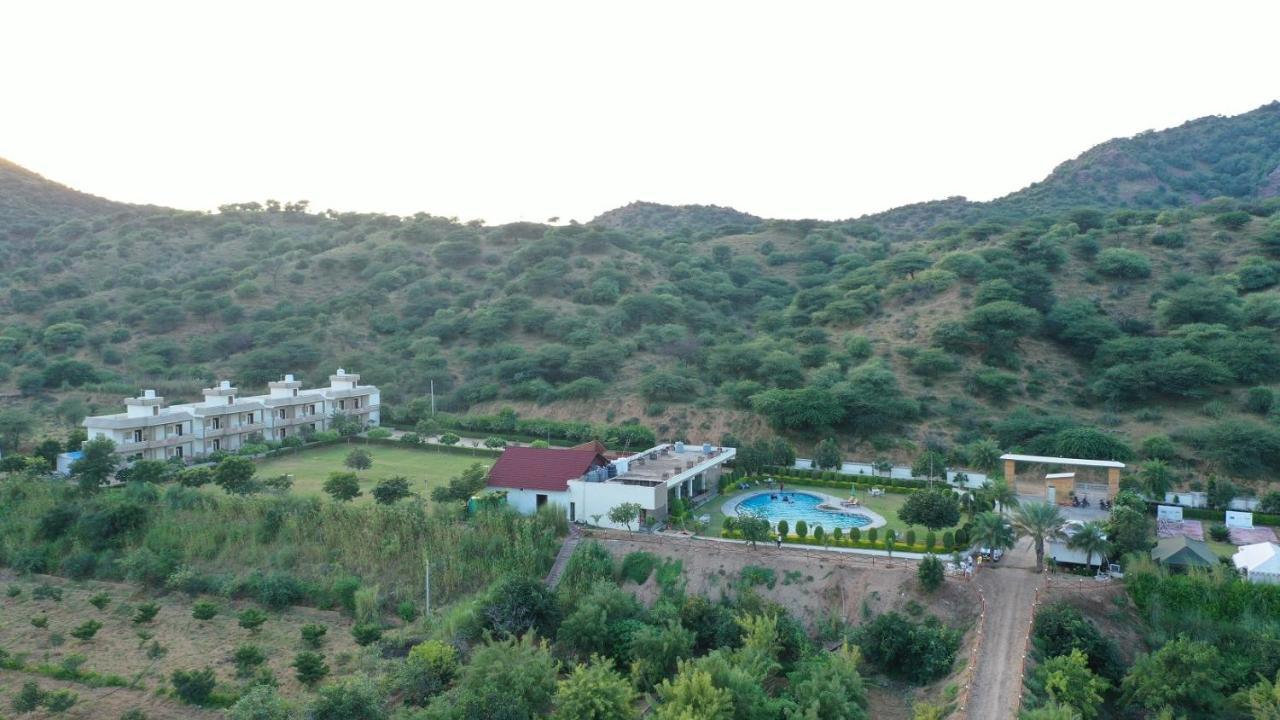 Amar Bagh Resort พุชการ์ ภายนอก รูปภาพ