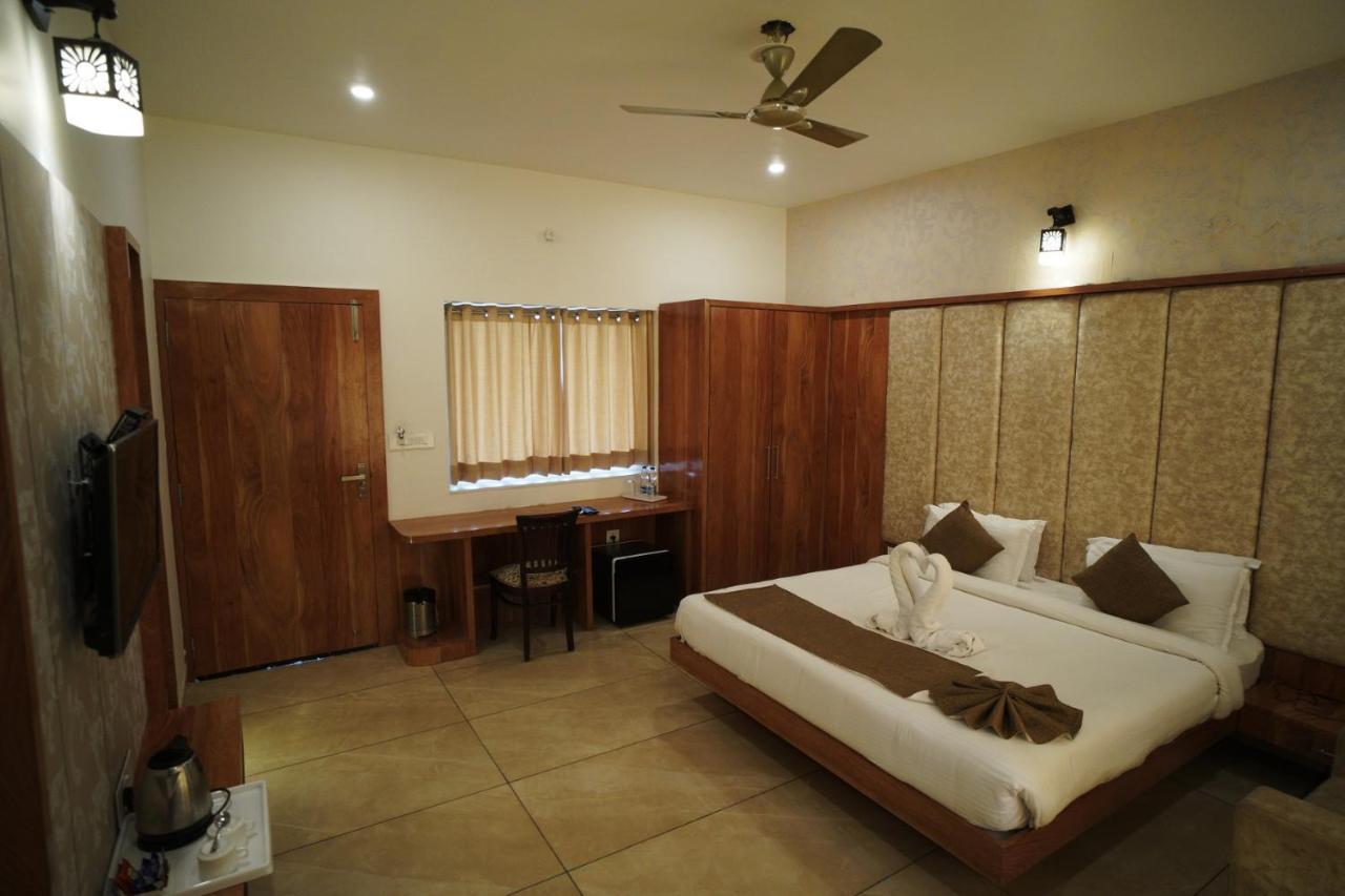 Amar Bagh Resort พุชการ์ ภายนอก รูปภาพ