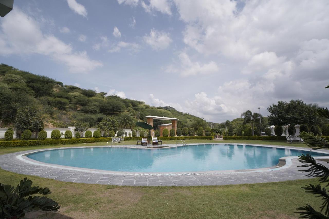 Amar Bagh Resort พุชการ์ ภายนอก รูปภาพ