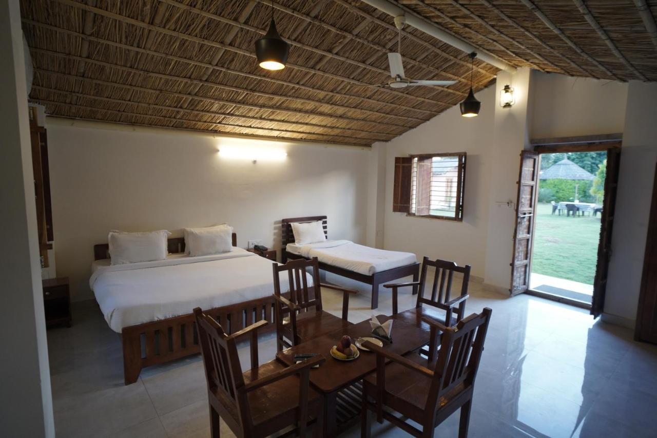 Amar Bagh Resort พุชการ์ ภายนอก รูปภาพ