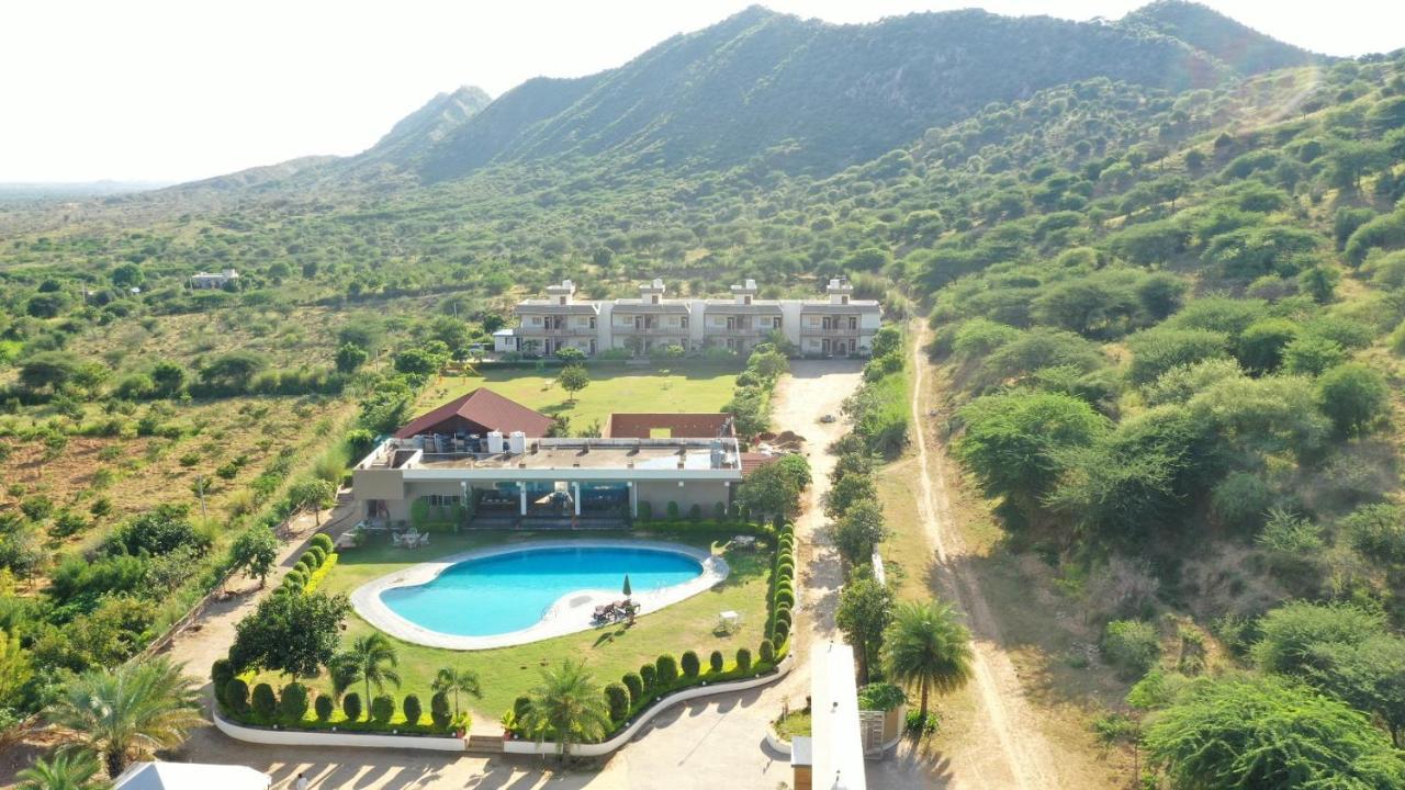 Amar Bagh Resort พุชการ์ ภายนอก รูปภาพ